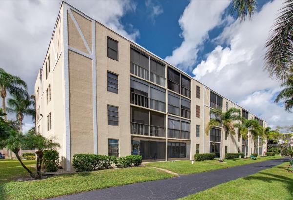 Huntington Lakes 5, 14500 Stirling Way #206, Delray Beach, Florida 33446, image 1