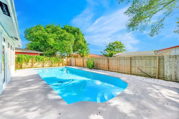 North Lauderdale Estates, 6812 Rio Pinar, North Lauderdale, Florida 33068, image 1