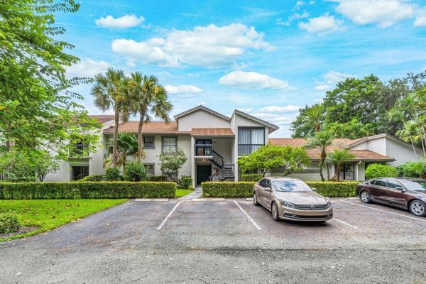 Golf Cottages, 11223 Pond View Dr #A103, Wellington, Florida 33414, image 1