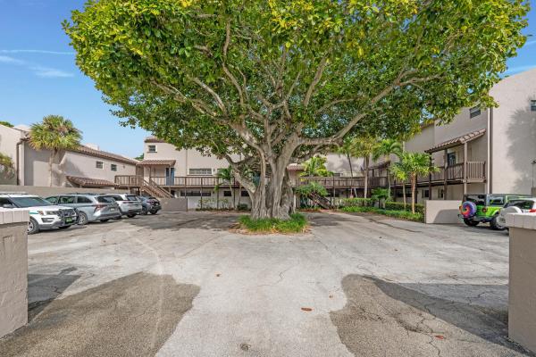 Banyan Courts, 149 NW 70th St, Boca Raton, Florida 33487, image 1