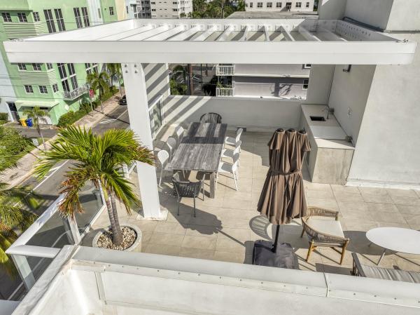 117 Lake Ave #204, Lake Worth, Florida 33460, image 1