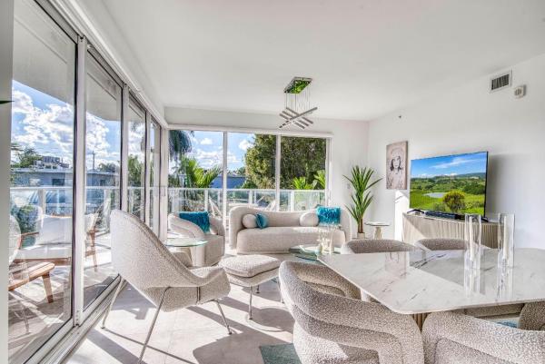 Alora Luxury, 117 Lake Ave #204, Lake Worth Beach, Florida 33460, image 3