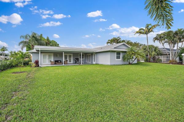 South Shore Of Wellington, 1342 Essex Dr, Wellington, Florida 33414, image 1