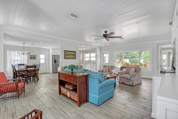 Palm Beach Shores Residential, 219 Claremont Ln, Palm Beach Shores, Florida 33404, image 1