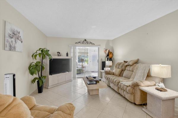 2152 NE 1st Way #101, Boynton Beach, Florida 33435, image 1