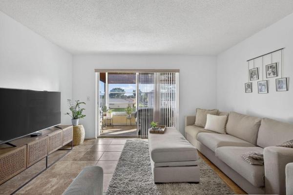 Golden Lakes Village, 148 Lake Carol Dr, West Palm Beach, Florida 33411, image 1