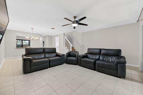 Townhomes Of Lighthouse Point, 2140 NE 44th St, Lighthouse Point, Florida 33064, image 1