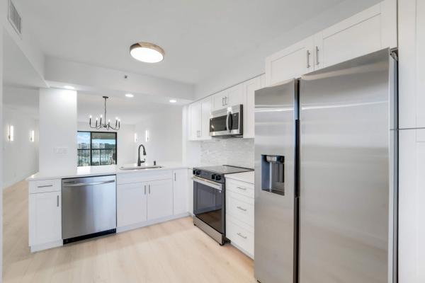 Huntington Lakes 2, 7076 Huntington Ln #803, Delray Beach, Florida 33446, image 1