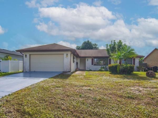 Bayshore Heights, 362 SE Starfish Ave, Port St. Lucie, Florida 34983, image 1