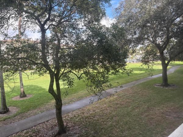 Victoria Village, 2804 Victoria Way #B2, Coconut Creek, Florida 33066, image 3