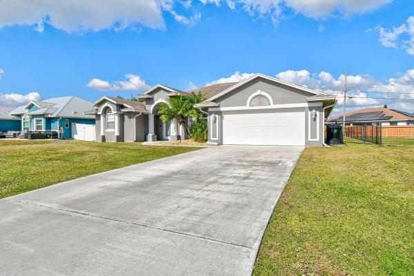 971 SW Mccomb Ave, Port St. Lucie, Florida 34953, image 1