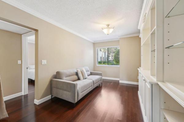 100 Pelican Pointe Dr #101, Delray Beach, Florida 33483, image 1