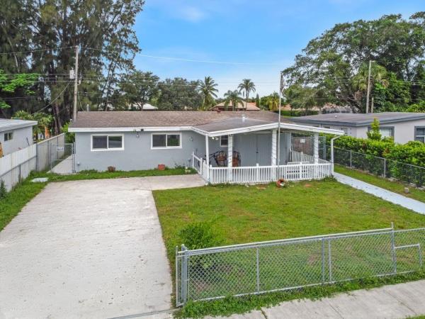 735 Hibiscus Dr, Royal Palm Beach, Florida 33411, image 1