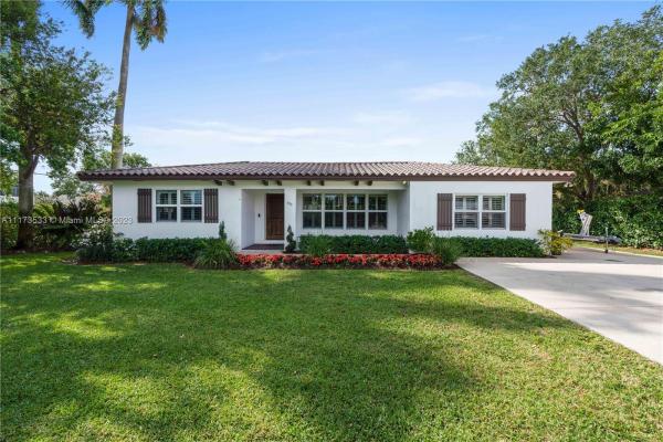 Pine Gardens North, 330 Center St, Jupiter, Florida 33458, image 1