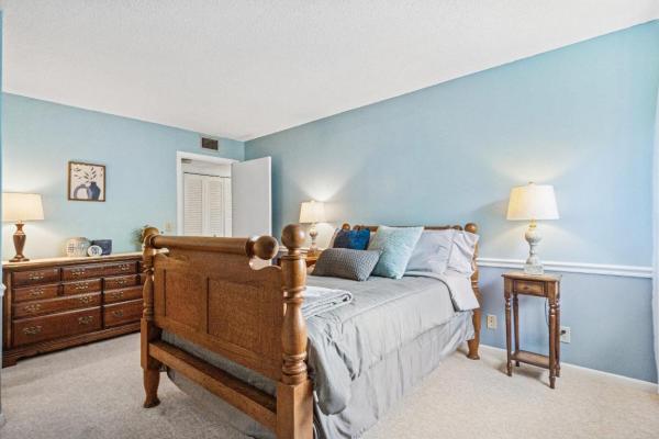 1805 Fairview Villas Dr #3, Palm Springs, Florida 33406, image 2