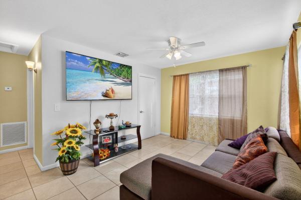 Northwood, 621 50th St, West Palm Beach, Florida 33407, image 1