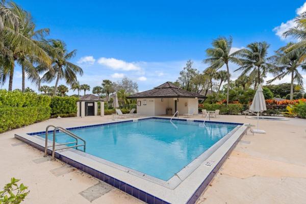 Pebblewood, 11830 Pebblewood Dr #202, Wellington, Florida 33414, image 3