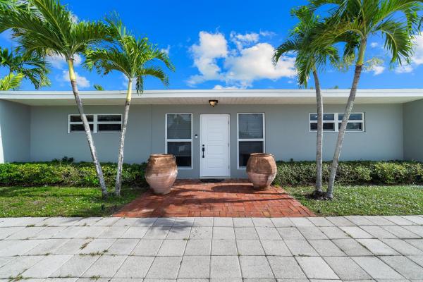Palm Beach Square, 9356 Bloomfield Dr, Palm Beach Gardens, Florida 33410, image 1
