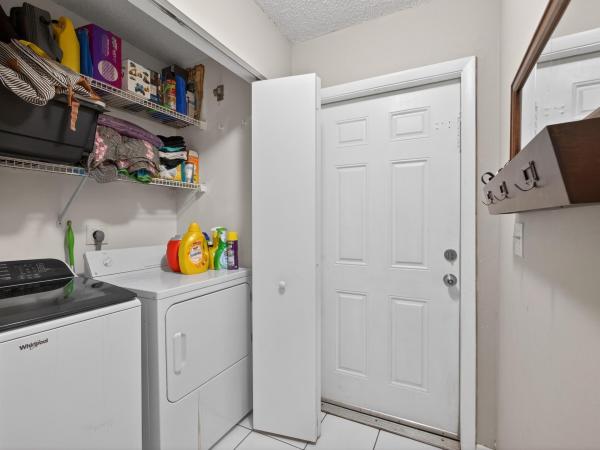 Santa Cruz, 9880 Kamena Cir, Boynton Beach, Florida 33436, image 2