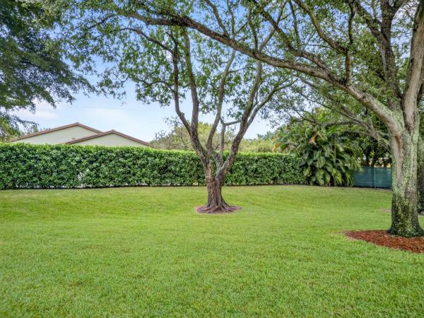 Santa Cruz, 9880 Kamena Cir, Boynton Beach, Florida 33436, image 1