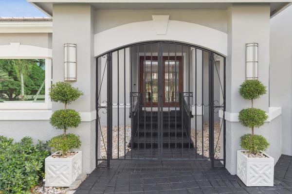 Presidential Estates, 6 Cloister Cir, West Palm Beach, Florida 33401, image 1