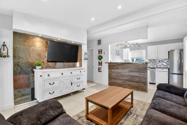 San Castle, 540 Brown Rd, Lake Worth, Florida 33462, image 2