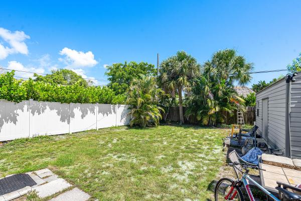 Dell Park, 221 NE 10th St, Delray Beach, Florida 33444, image 1