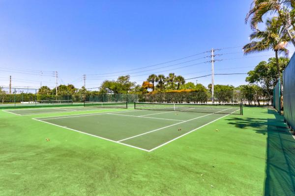 Marina At Twelve Oaks, 11390 Twelve Oaks Way #420, North Palm Beach, Florida 33408, image 2