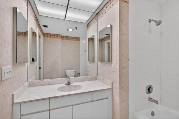 Marina At Twelve Oaks, 11390 Twelve Oaks Way #420, North Palm Beach, Florida 33408, image 1