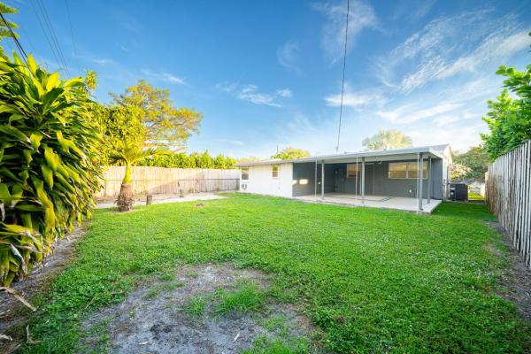 North Andrews Terrace, 321 NW 51st St, Oakland Park, Florida 33309, image 1