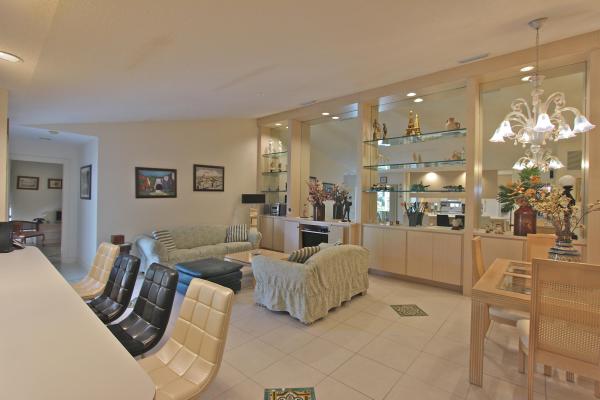 Sun Terrace At The Oaks, 10201 Chapman Oak Ct, Palm Beach Gardens, Florida 33410, image 1