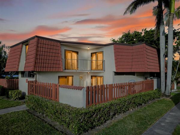 Somerset, 3667 Victoria Dr, West Palm Beach, Florida 33406, image 1