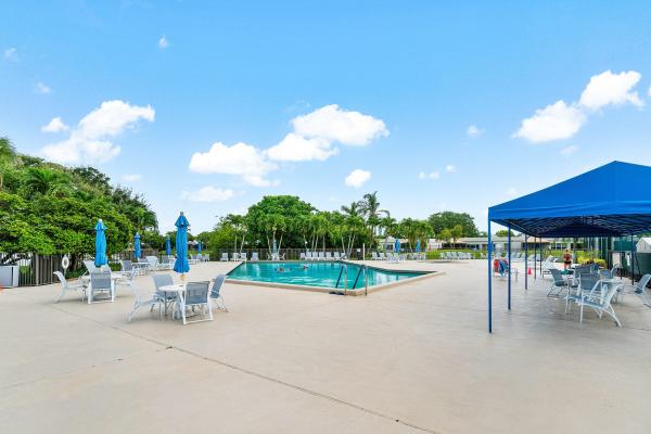 Town Villas At Moon Lake, 18900 Stewart Cir #2, Boca Raton, Florida 33496, image 2