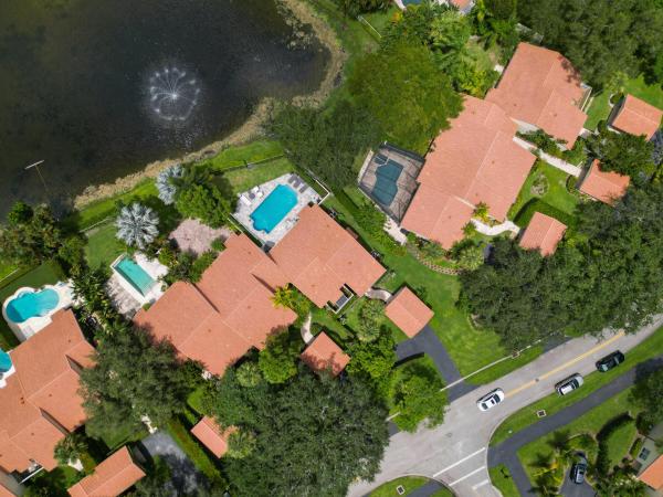 Las Casitas, 2291 Las Casitas Dr, Wellington, Florida 33414, image 1