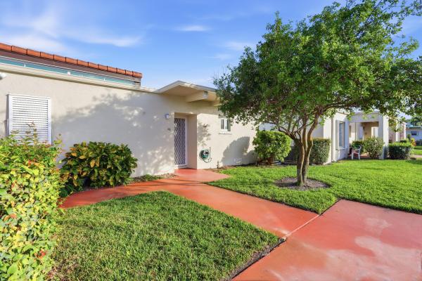 Boundbrook, 2534 Boundbrook Dr S #116, West Palm Beach, Florida 33406, image 2