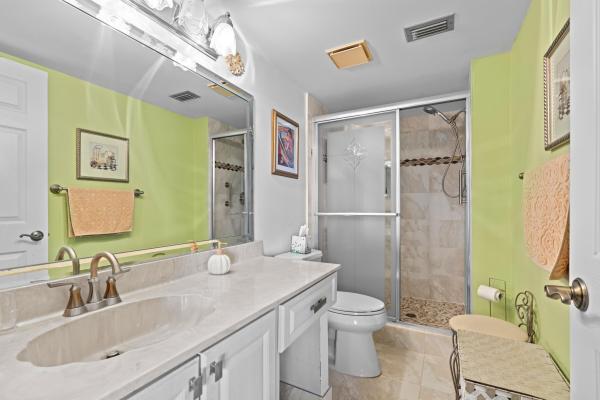 Huntington Lakes 1, 14360 Strathmore Ln #404, Delray Beach, Florida 33446, image 2