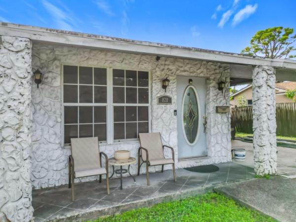 Kelsey City, 828 Northern Dr, Lake Park, Florida 33403, image 1