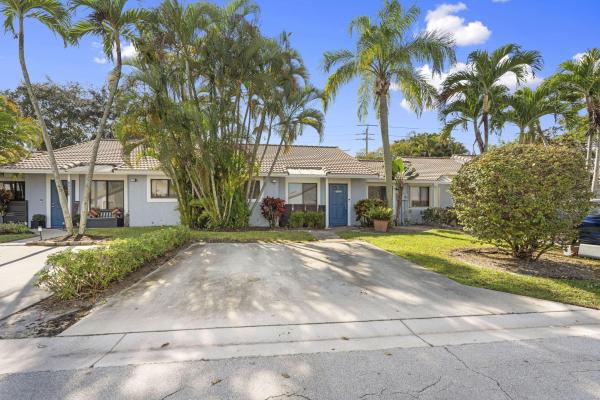 Country Fair, 9926 Watermill Cir #D, Boynton Beach, Florida 33437, image 2