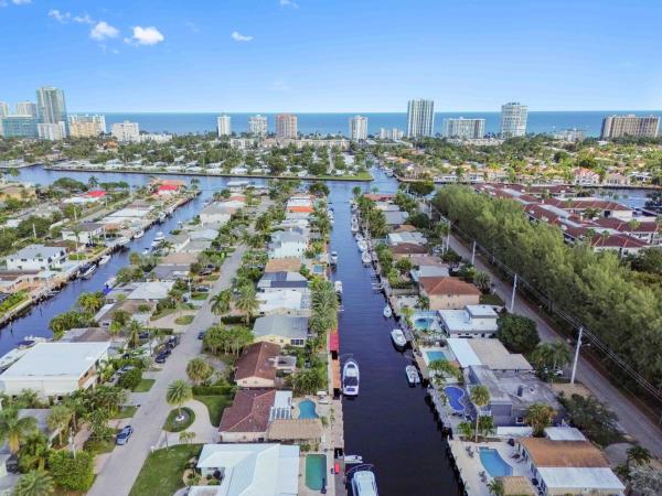 Pompano Isles, 2576 SE 14th St, Pompano Beach, Florida 33062, image 1