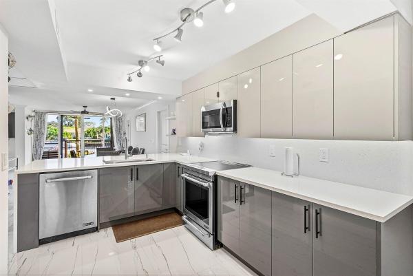 Boca Bayou, 18 Royal Palm Way #109, Boca Raton, Florida 33432, image 1