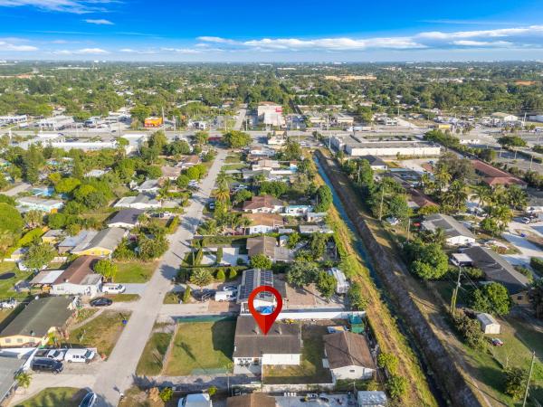 Sutton Terrace South, 4664 Sutton Ter S, West Palm Beach, Florida 33415, image 3