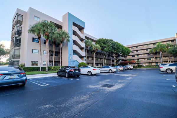 Colony Point, 1100 Colony Point Cir #415, Pembroke Pines, Florida 33026, image 1