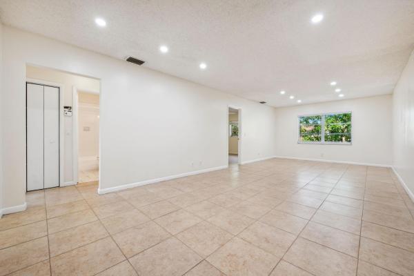 North Palm Beach Village, 308 Southwind Ct 1 #6, North Palm Beach, Florida 33408, image 1