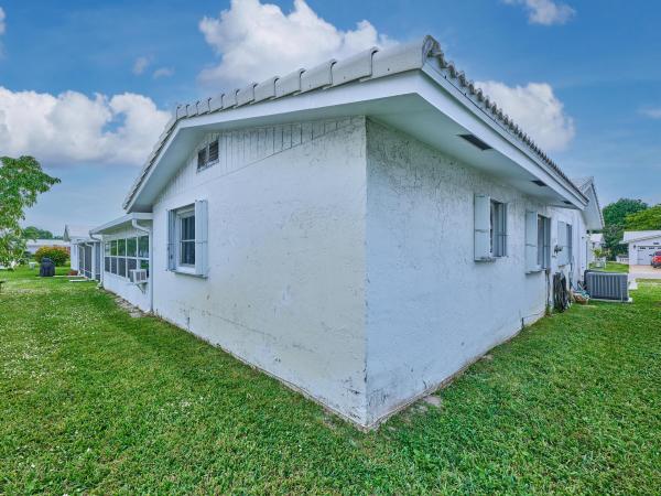 Palm Beach Leisureville, 1710 SW 22nd St, Boynton Beach, Florida 33426, image 1