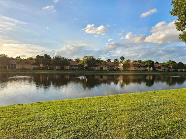 Palm Isles, 9637 Shadybrook Dr #201, Boynton Beach, Florida 33437, image 3