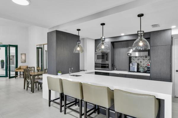 Mizner Court, 120 SE 5th Ave #331, Boca Raton, Florida 33432, image 1