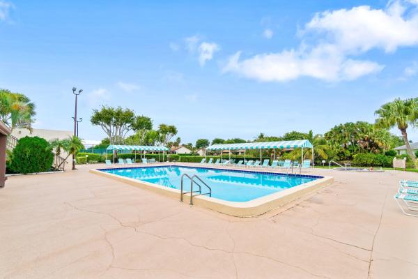 Meed Racquet Club, 3742 English Ln #D, Lake Worth, Florida 33467, image 1