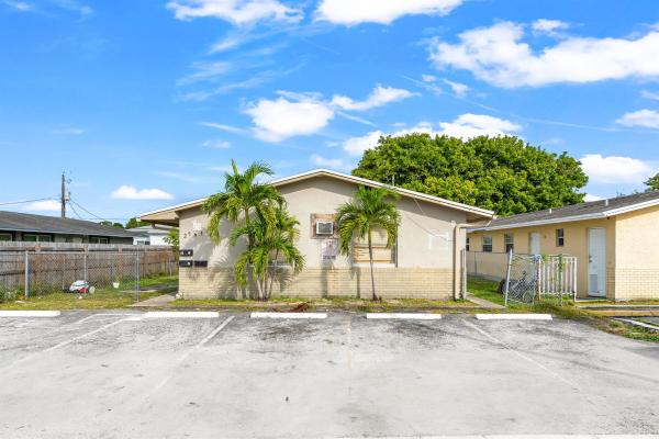 2761 NW 14th Ct, Fort Lauderdale, Florida 33311, image 1