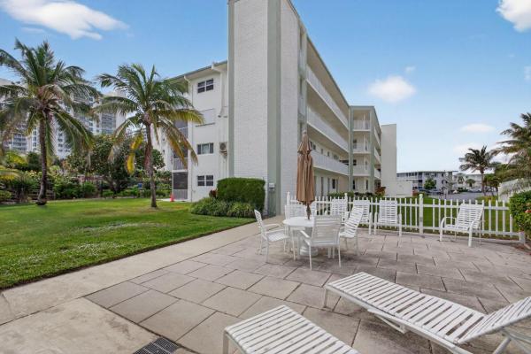 Villas On The Ocean, 3600 N Ocean Dr #322, Riviera Beach, Florida 33404, image 1