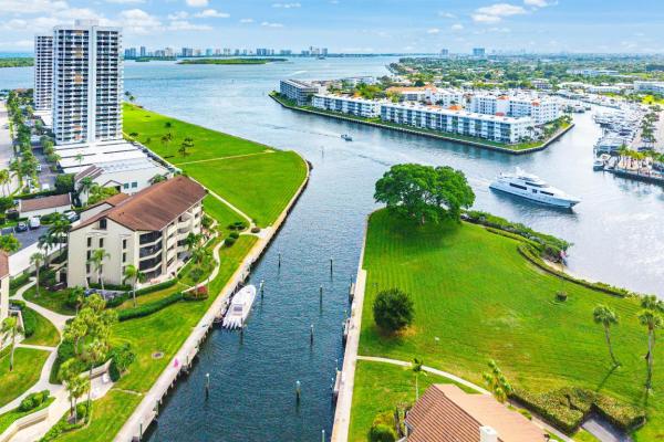 Harbor Village, 1109 Marine Way E #L4R, North Palm Beach, Florida 33408, image 1